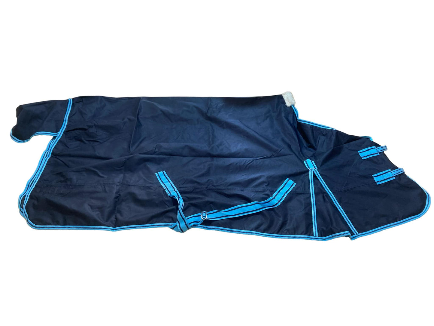 High-Quality Outdoor Waterproof Rugs - 600D with Easy Breathable Design